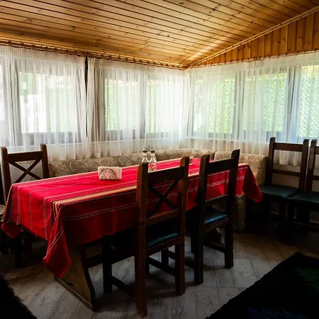 никол Case de vacanță Kashina