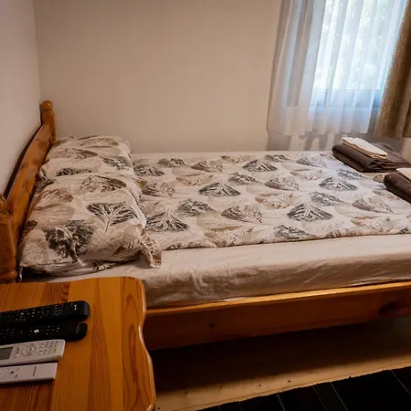 Case de vacanță никол