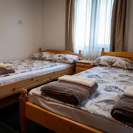 Case de vacanță никол *