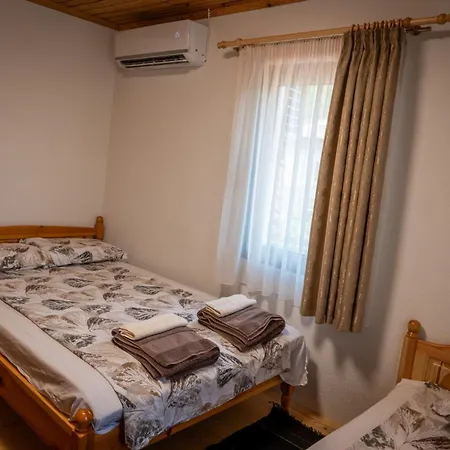 никол Case de vacanță *